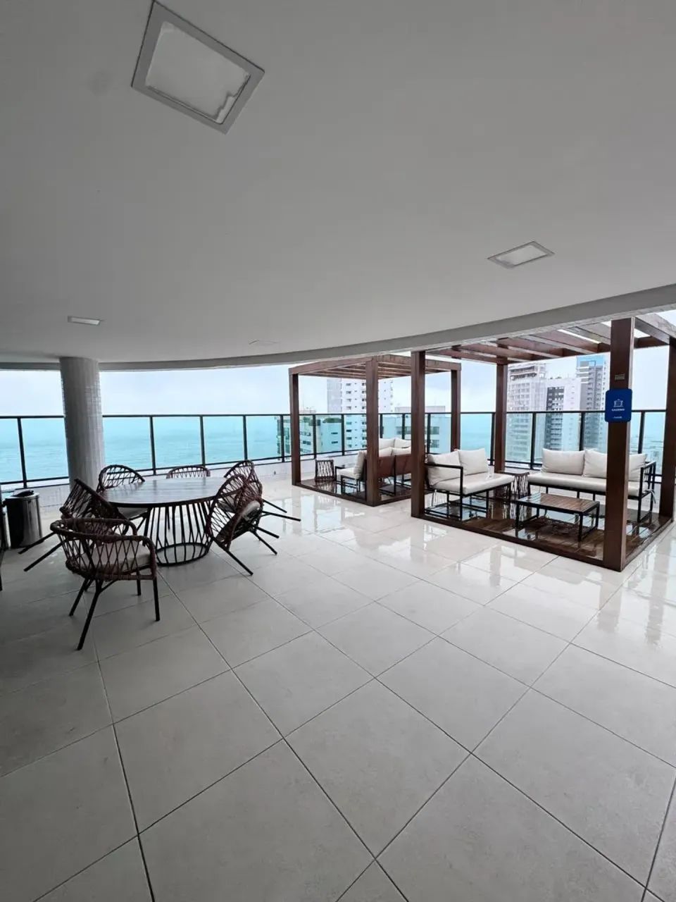 SOFISTICAÇÃO, MODERNIDADE E O PRIVILÉGIO DE VIVER A 100 METROS DO MAR NO PINA - Foto 4