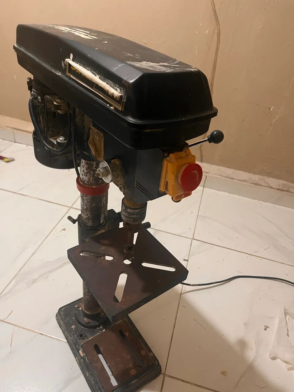 Furadeira de bancada 428514502384046081