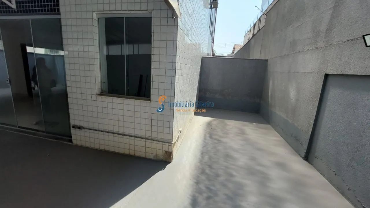 Sala comercial de 32 m², prédio com elevador 2 quarteirões da Av. Cristiano Machado ; - Foto 3