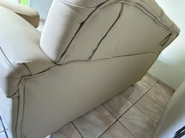 Vendo lindo conjunto de sofás de sala, 2 e 3 lugares - Foto 4