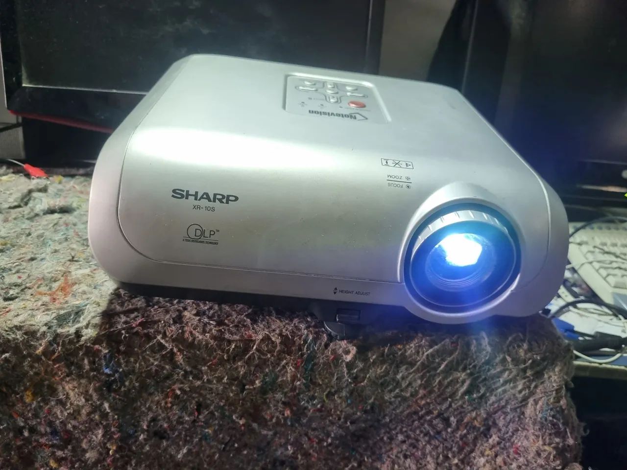 Projetor Sharp XR-10S  Antigo sem controle remoto  - Foto 5