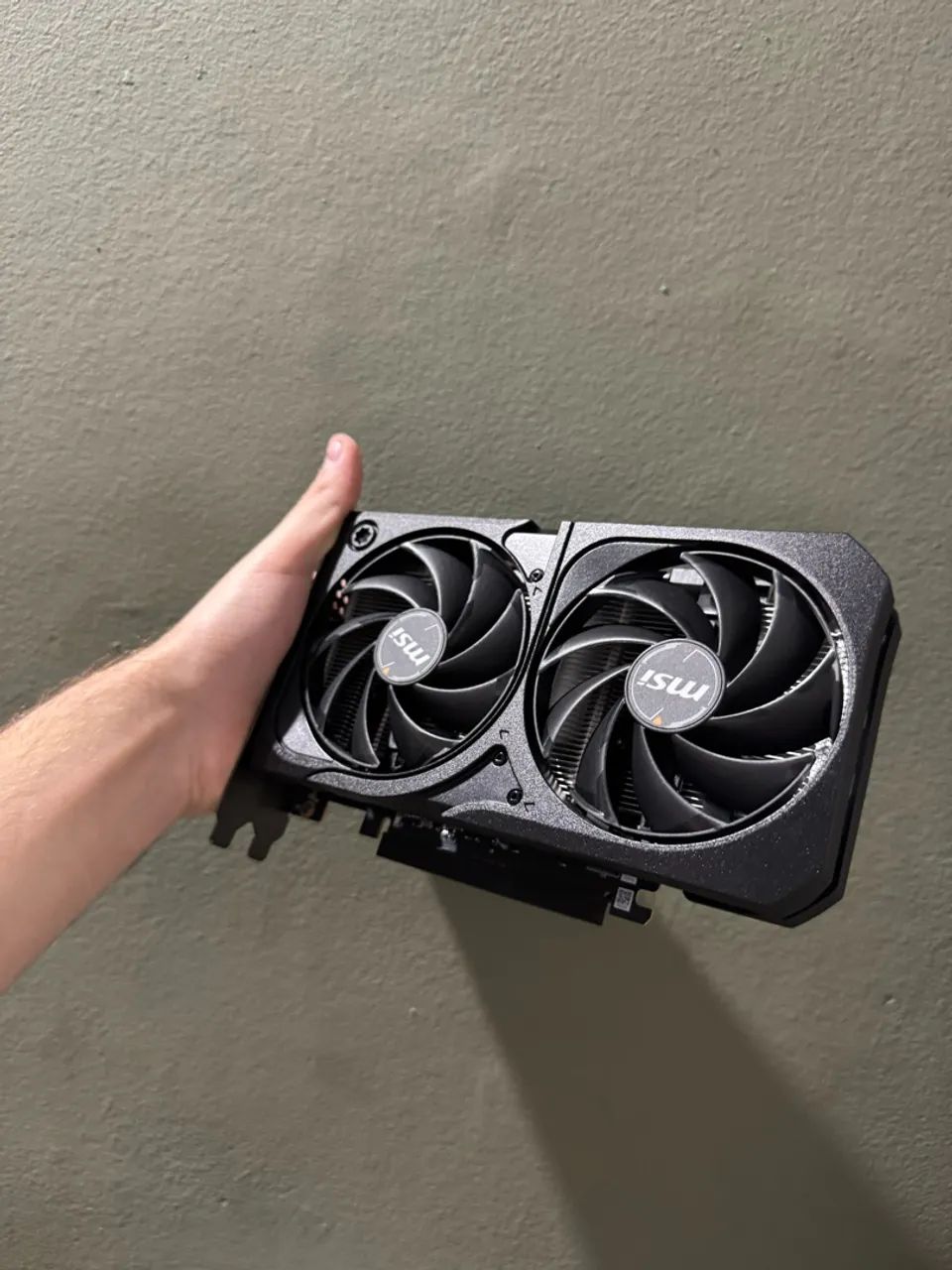 Rtx 5060 MSI nova - Foto 2