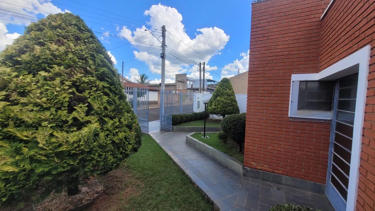 Imóvel Comercial para Venda em São Manuel, Centro, 2 dormitórios, 2 banheiros - Foto 2