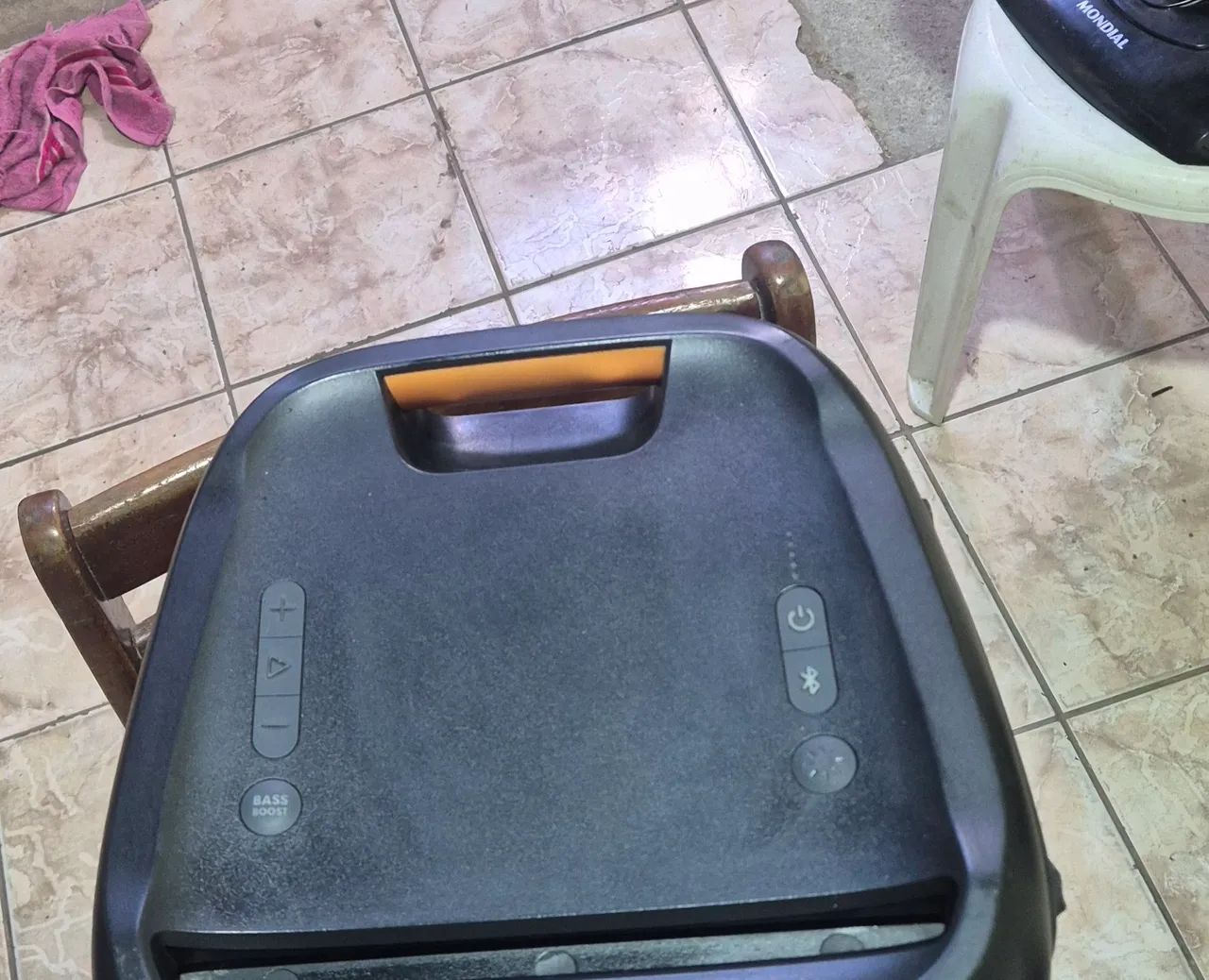 Jbl partybox 300 semi nova - Foto 4
