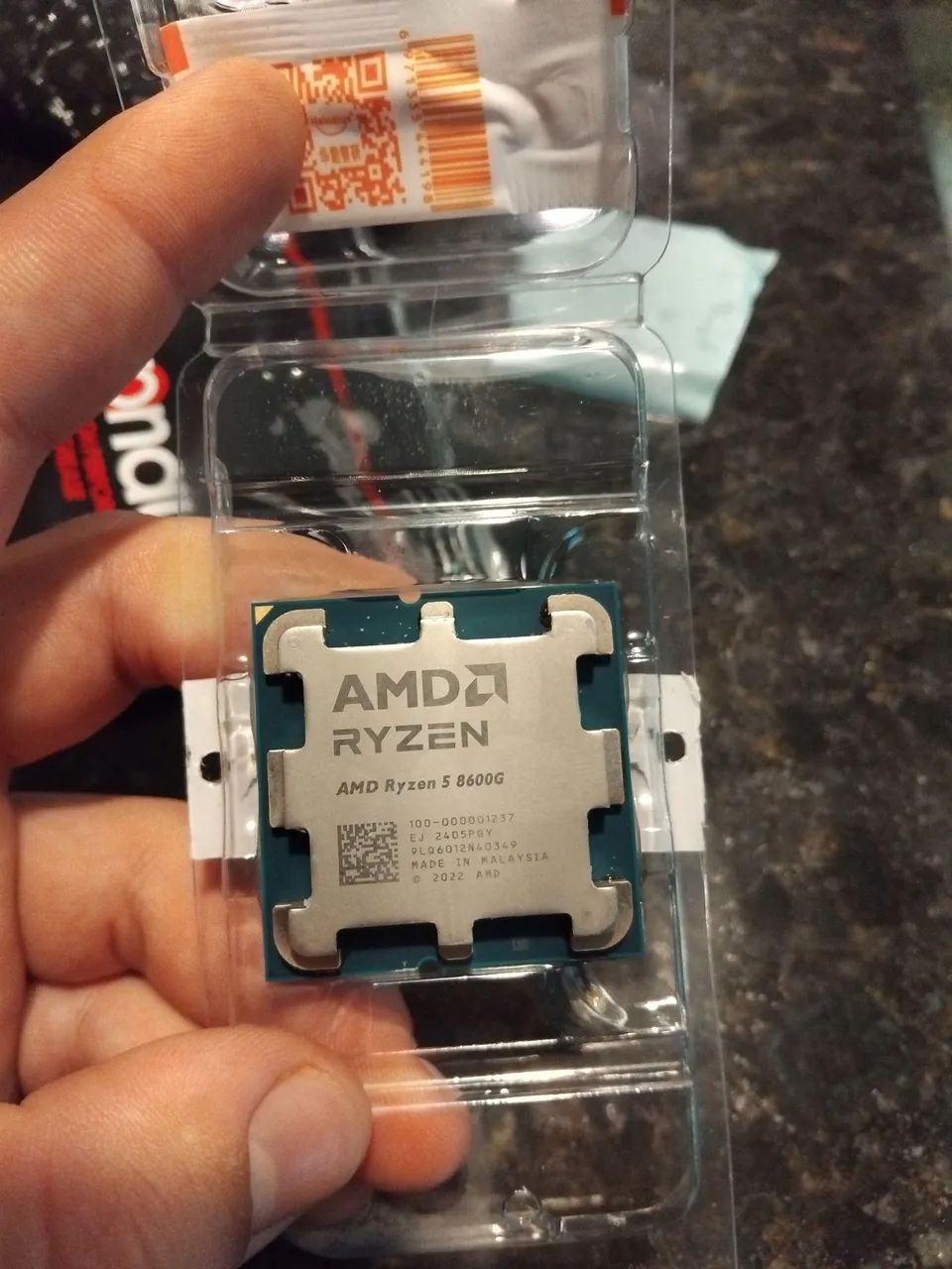 Ryzen 5 8600g em perfeito estado 