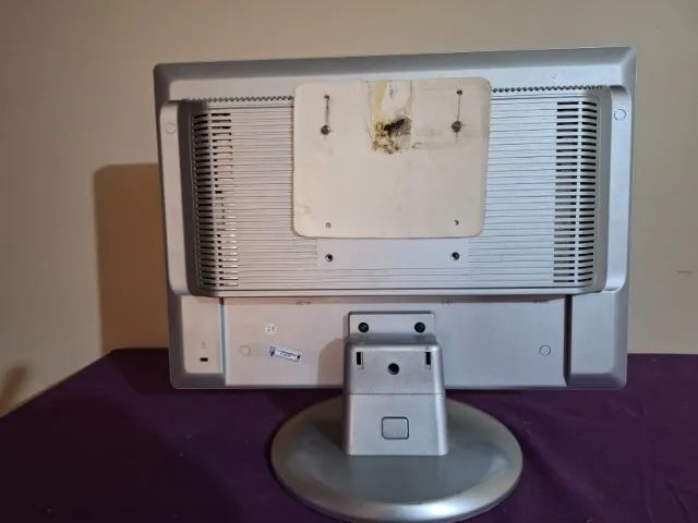 Monitor HP COM DEFEITO - Foto 2