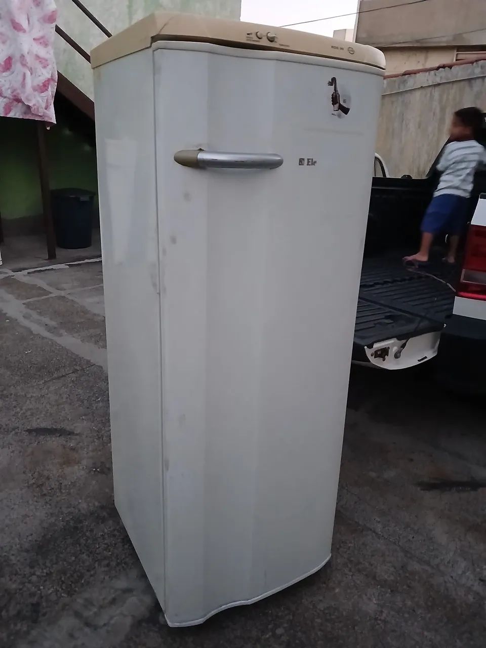 Vendo geladeira  - Foto 2