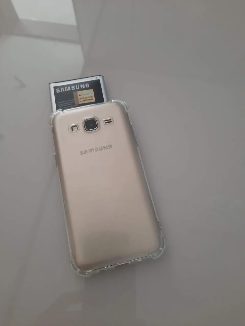Vendo celular A50, dourado - Foto 4