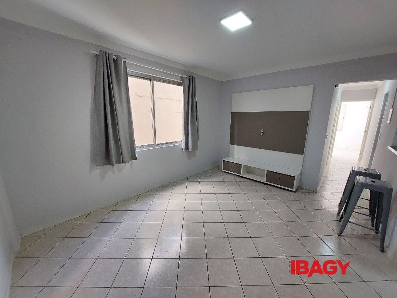Excelente Apartamento 2 dormitório(s) em Centro - Florianópolis - Foto 2