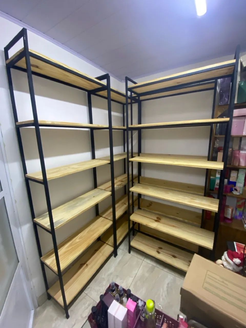 Prateleiras estilo industrial - Foto 3