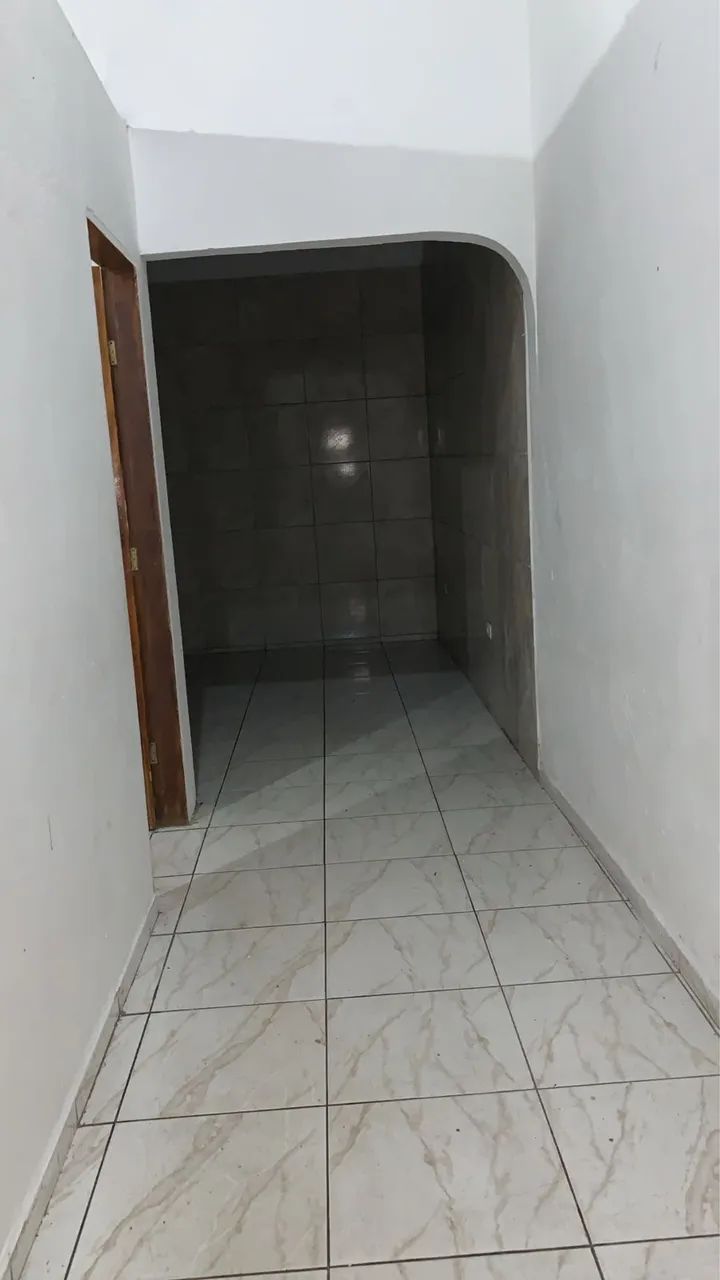 Aluga casa com ponto comercial  - Foto 2