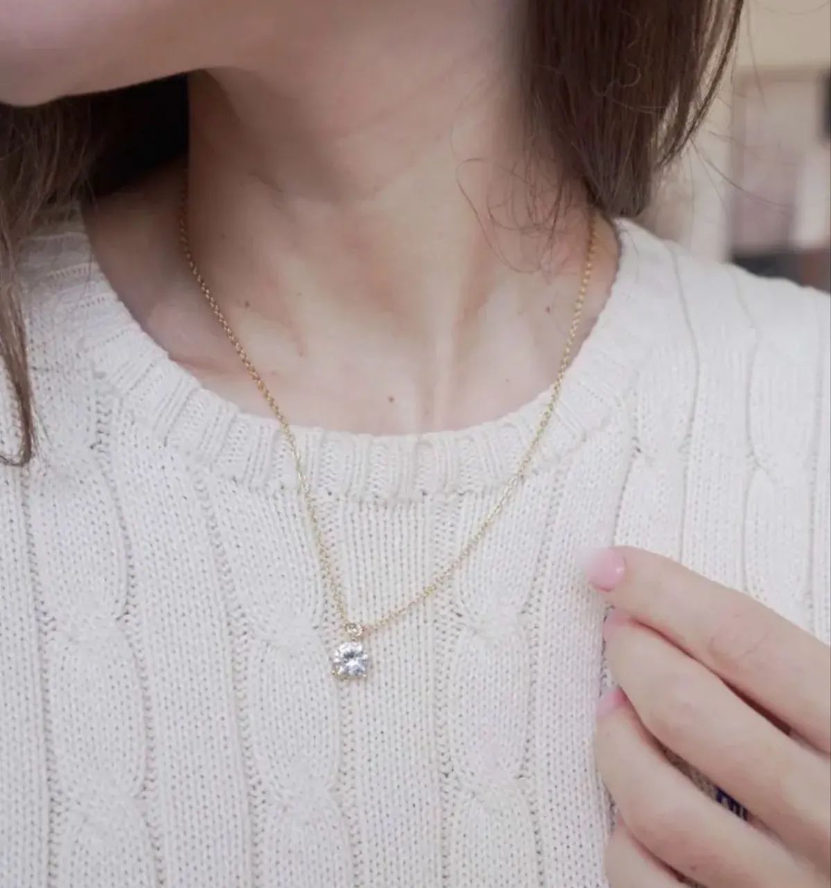 Kit Relógio Feminino Dourado com Colar e Brincos Ponto de Luz - Elegância e Sofisticação  - Foto 4