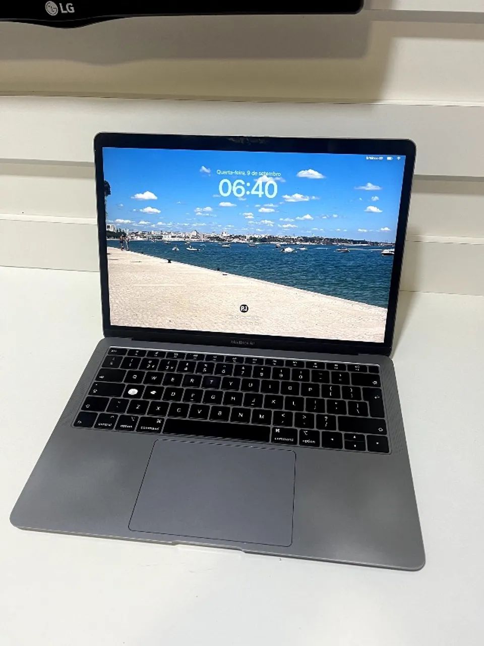 Macbook Air 13 Core I5 8gb 256gb 2018 A1932 Prata (Usado