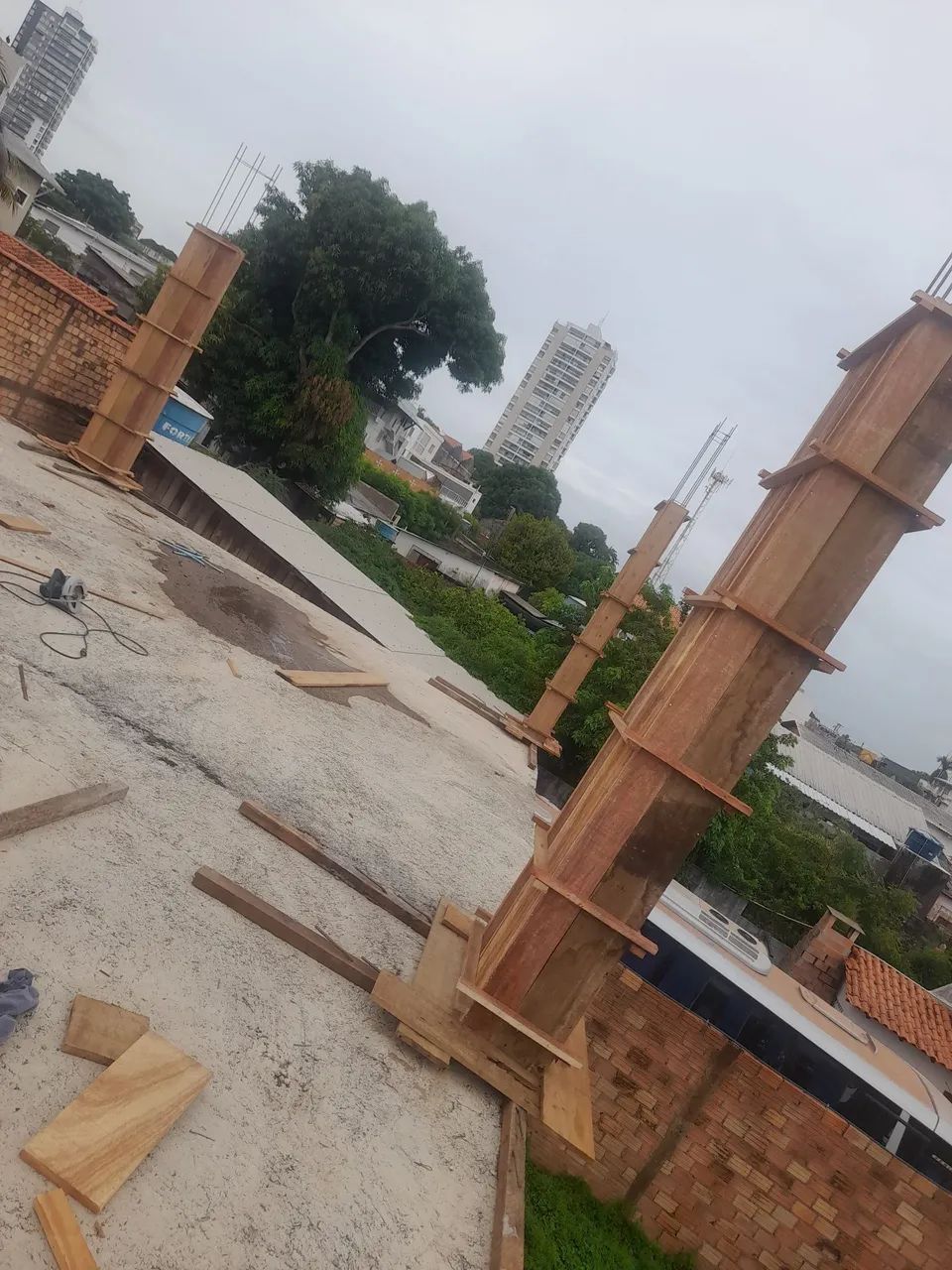 Carpinteiro disponível 