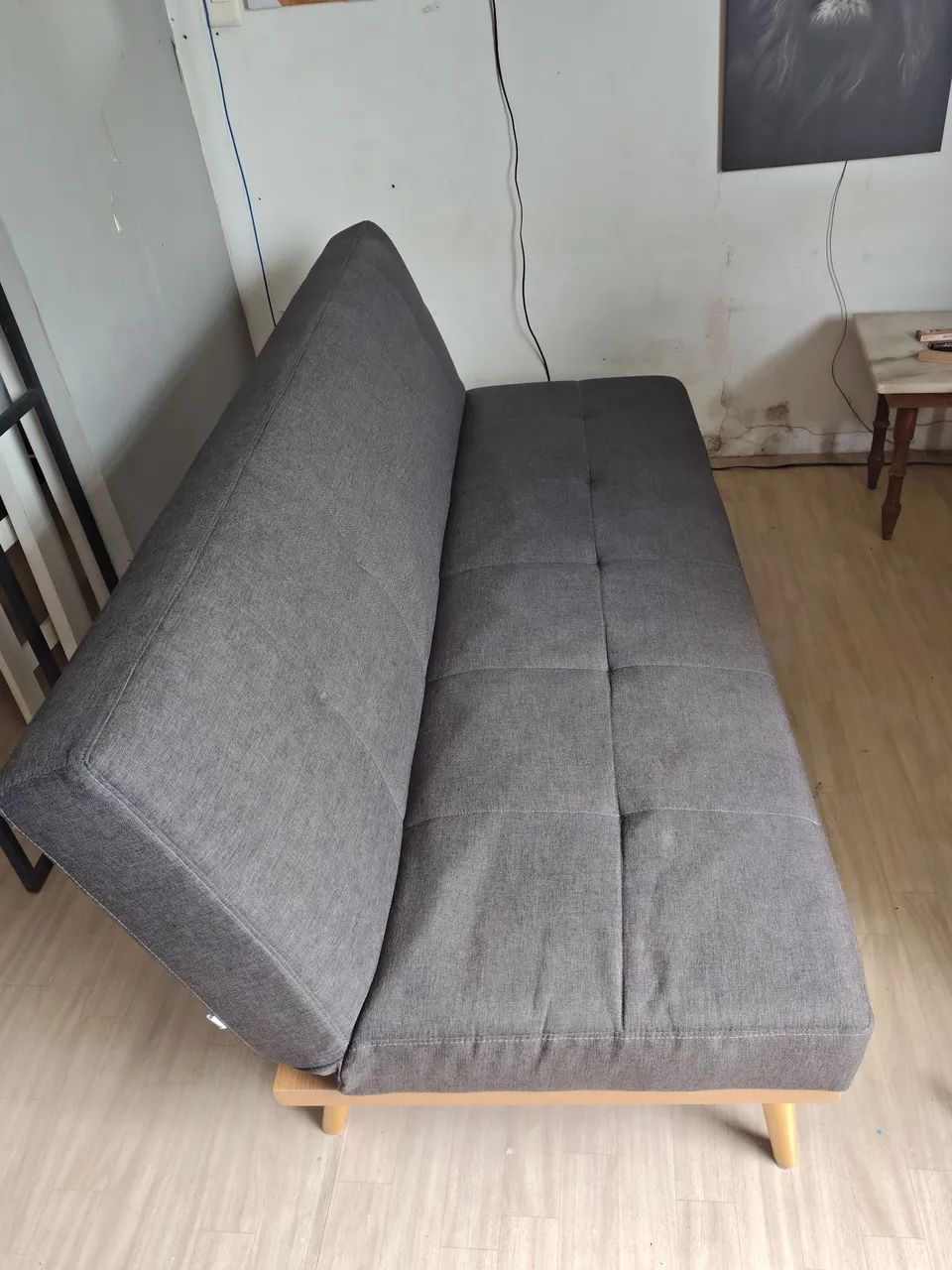 Selling a slightly used sofa bed453011480332871681