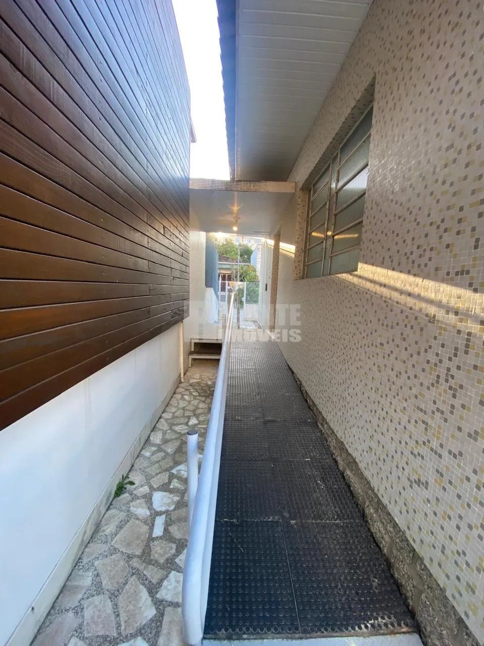 Ótima casa comercial no bairro Trindade! - Foto 4