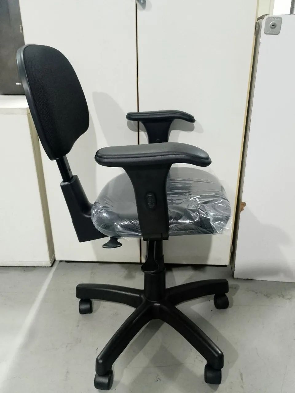 Cadeira de Escritório Com Back Sistem  - Foto 3