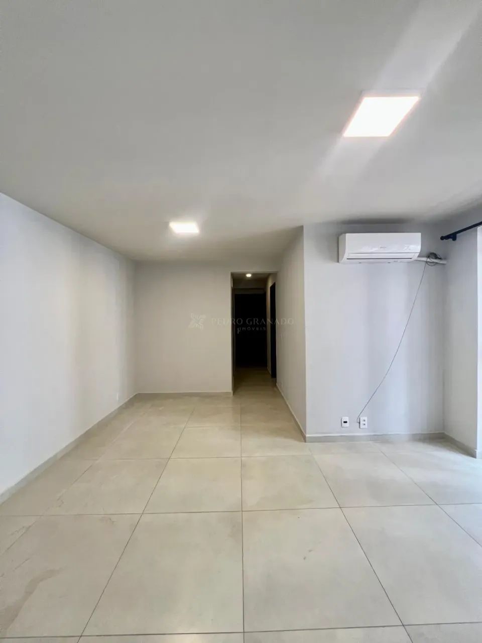 Apartamento 03 Dormitórios - Zona 03