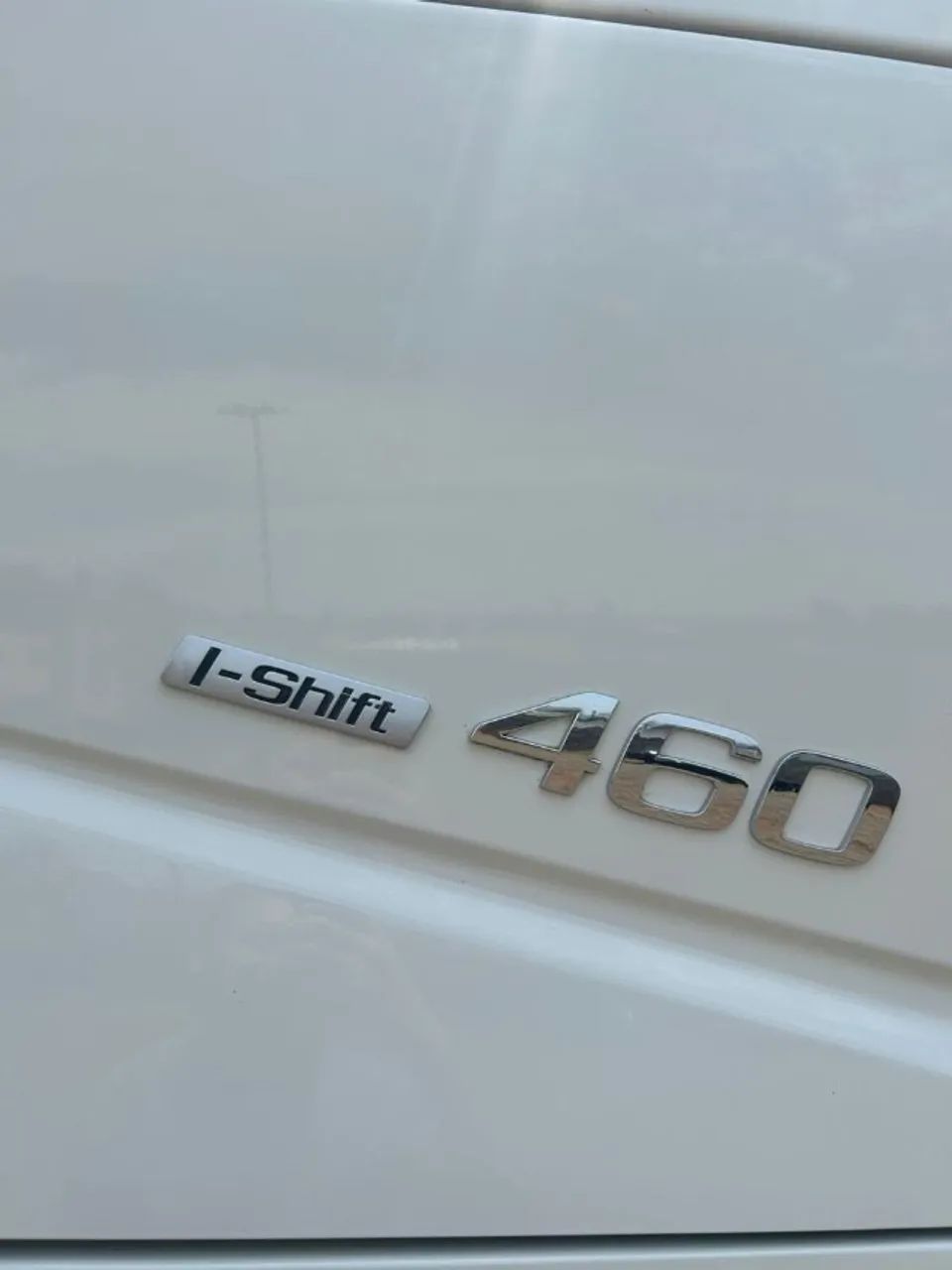 Caminhão Volvo Fh 460 Globetrotter I-Shift 6x4 - 2017 - Foto 2