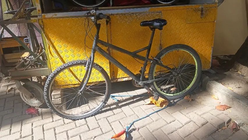 Vende-se Barraca de ferro, bicicleta de carga e bicicleta comum  - Foto 4