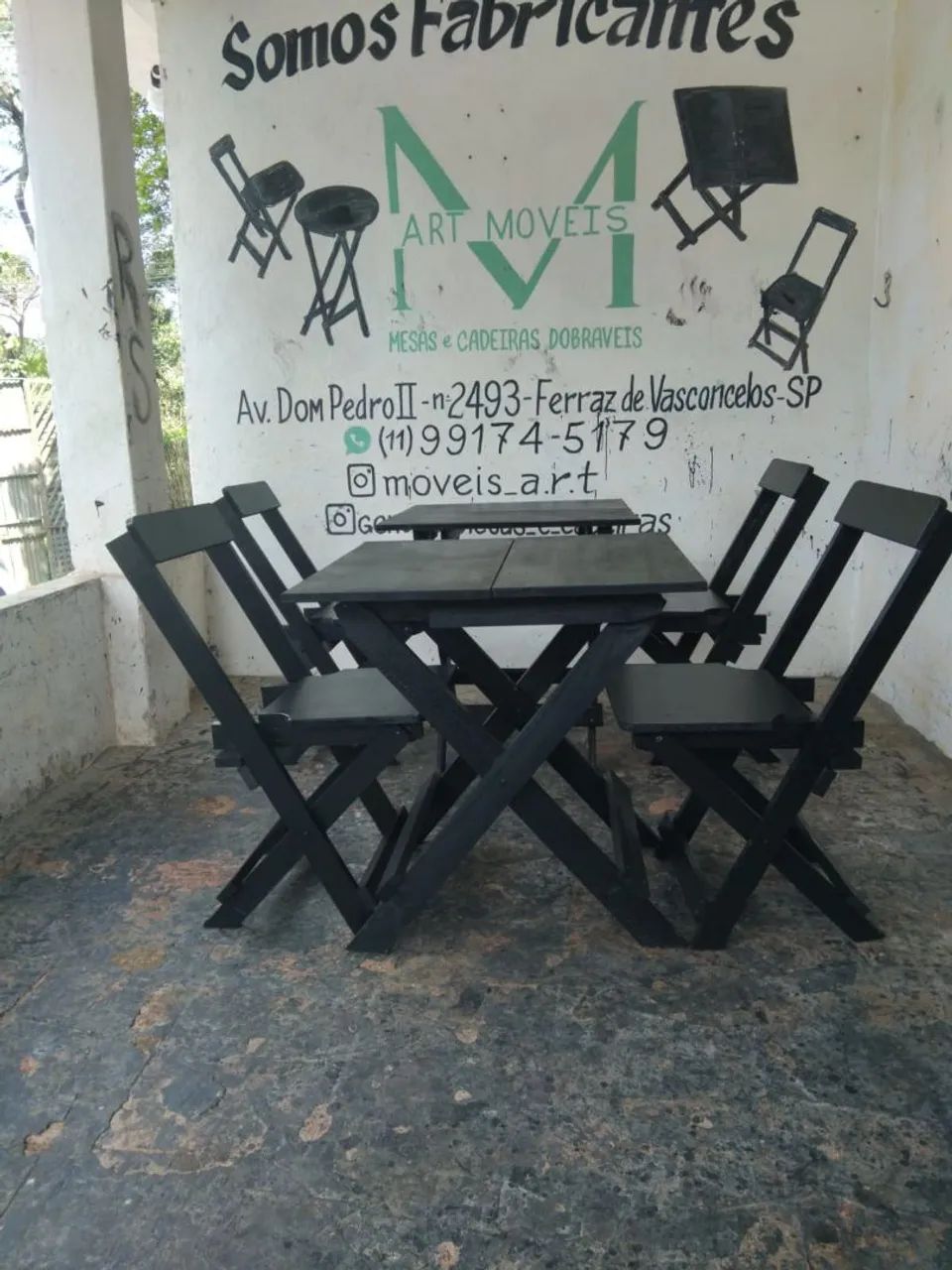 mesas quadradas e cadeiras.  - Foto 2