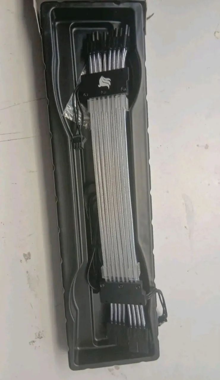 Vendo cabo pcie de placa de video ARGB - Foto 3