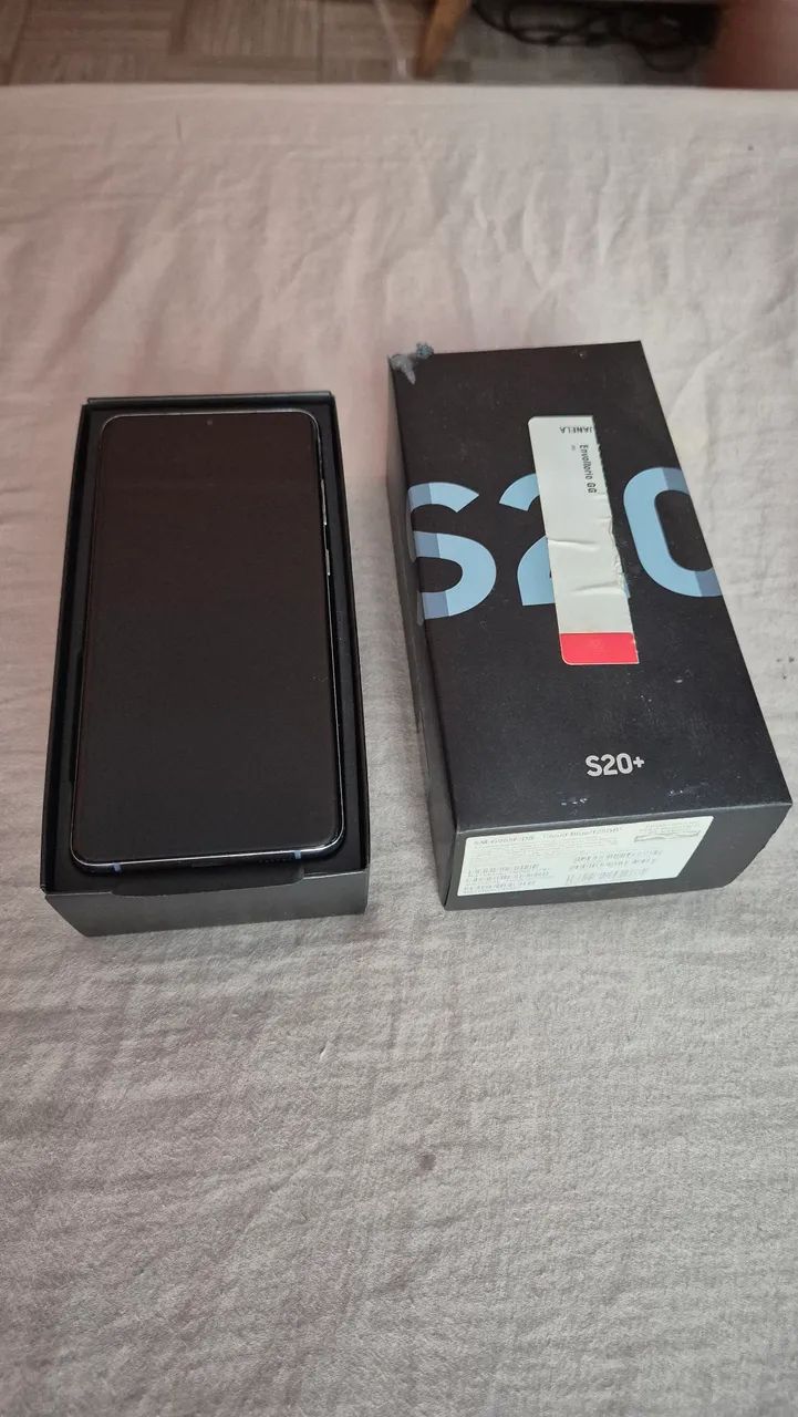 Samsung Galaxy S20 Plus 128GB  R$ 590