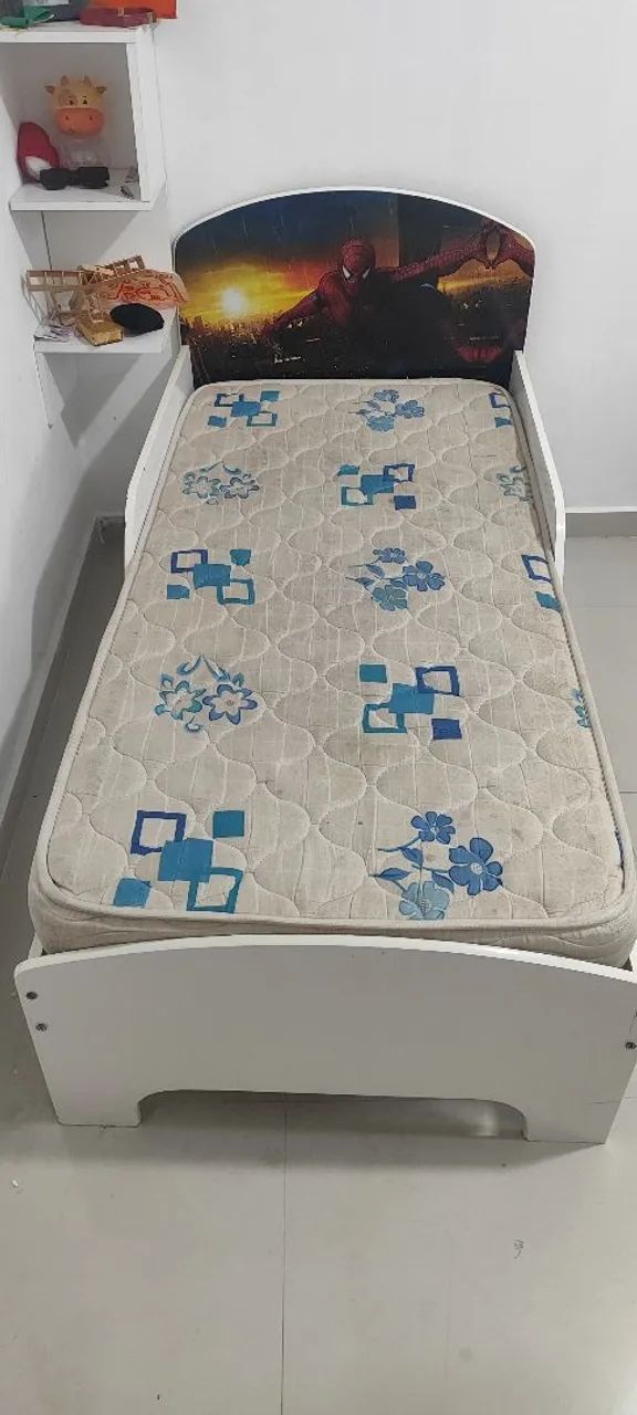 Cama infantil inclui colchão 
