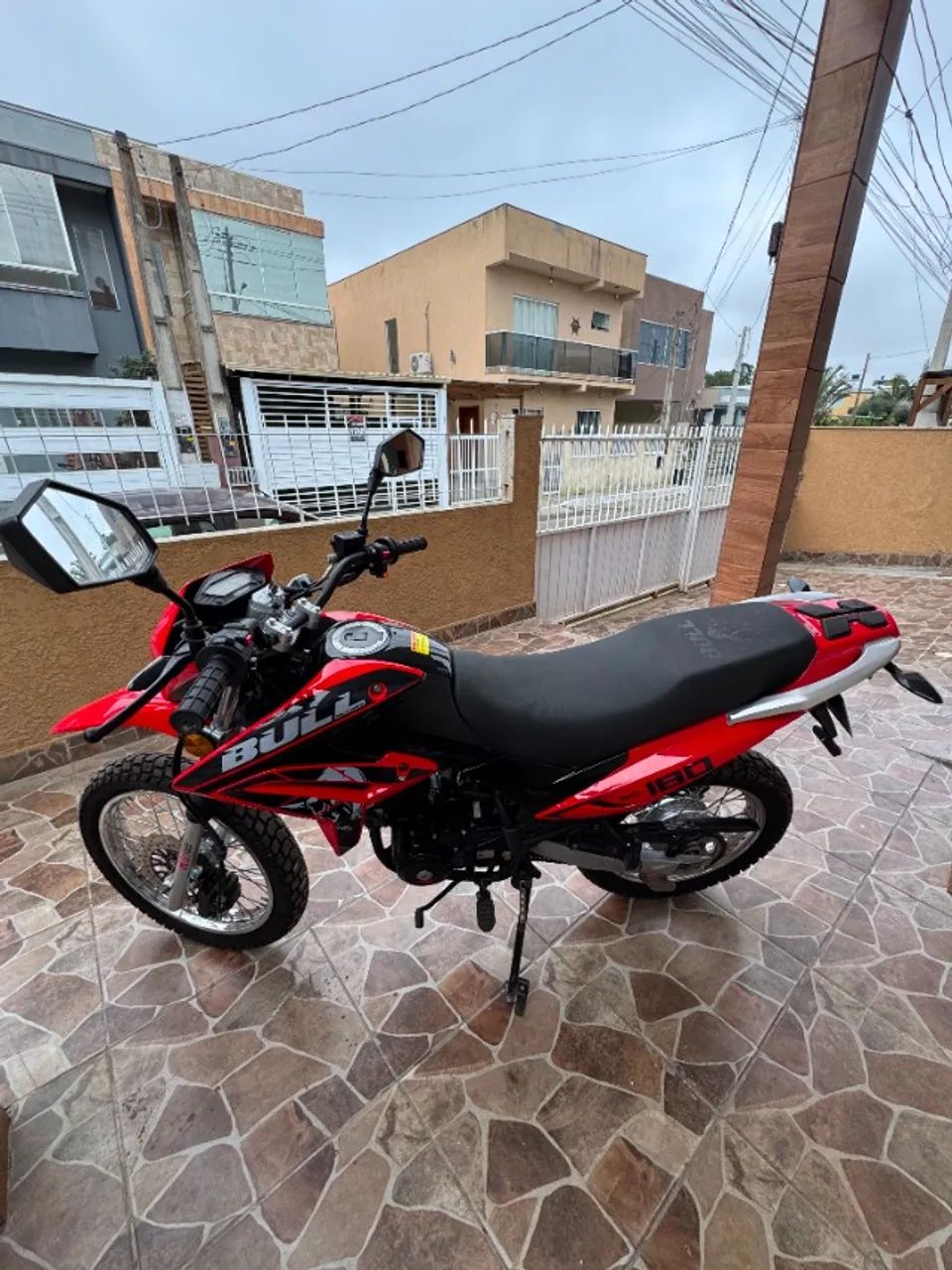 Moto Bull 180