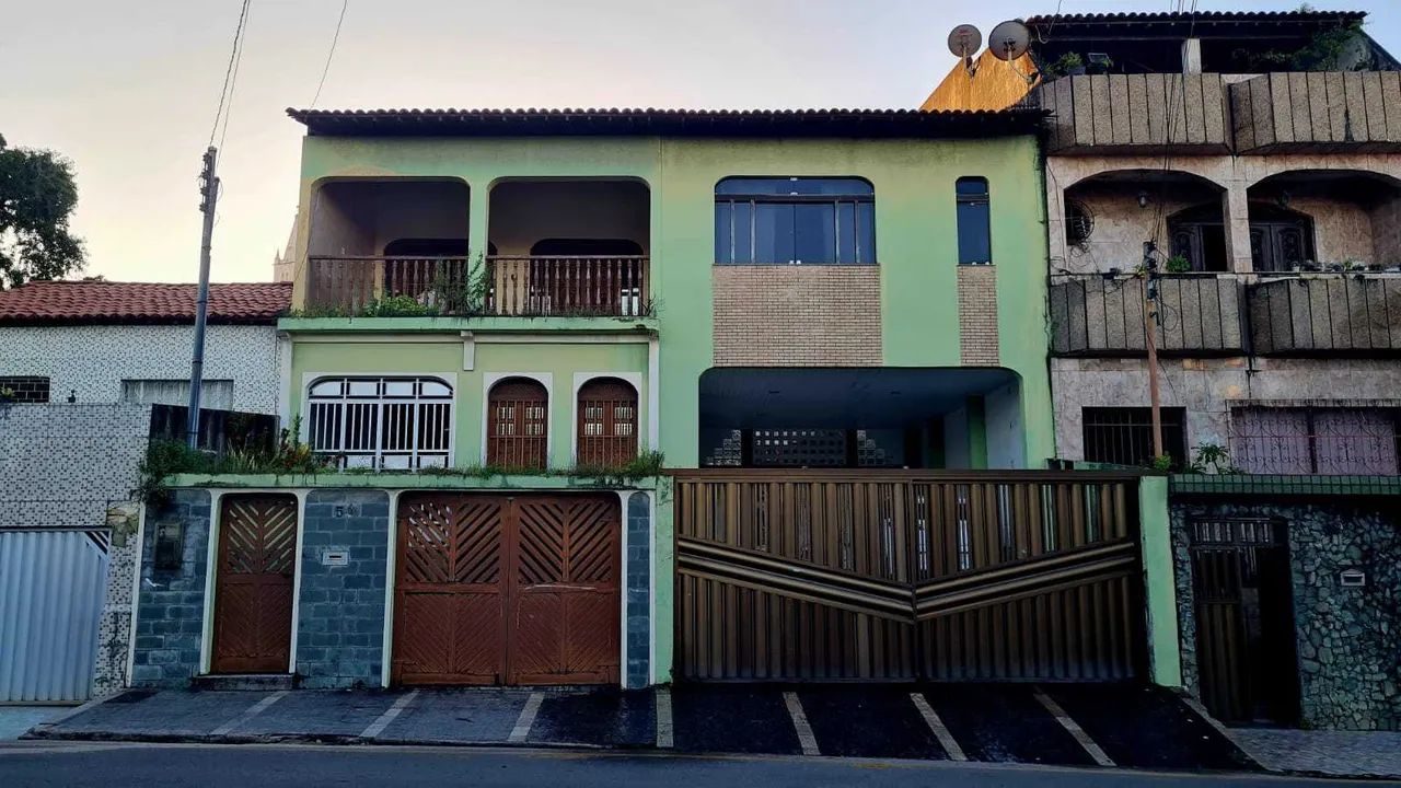 CASA EM RUA PÚBLICA - BAIRRO INDUSTRIAL [56403]