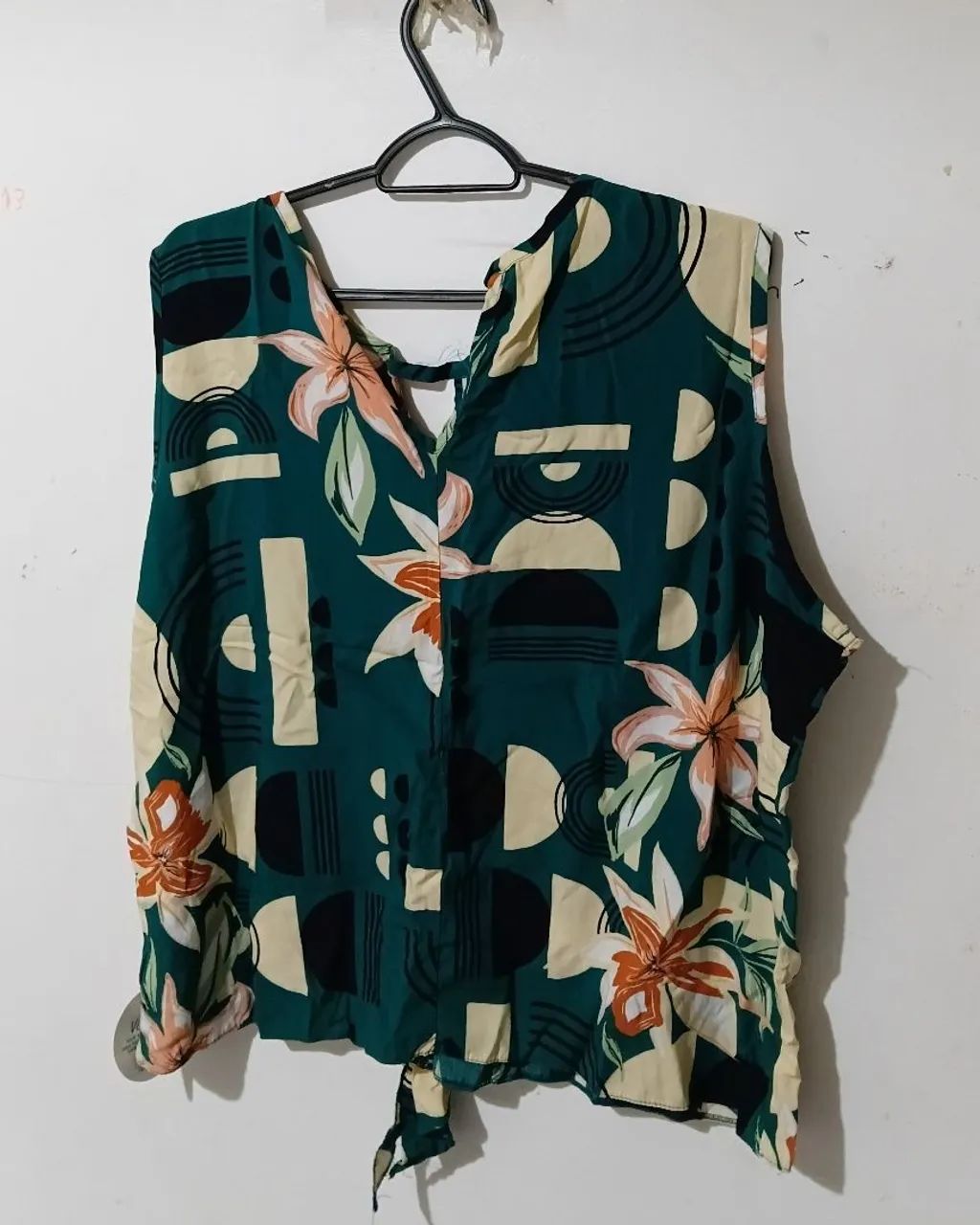 Roupas XG novas e usadas