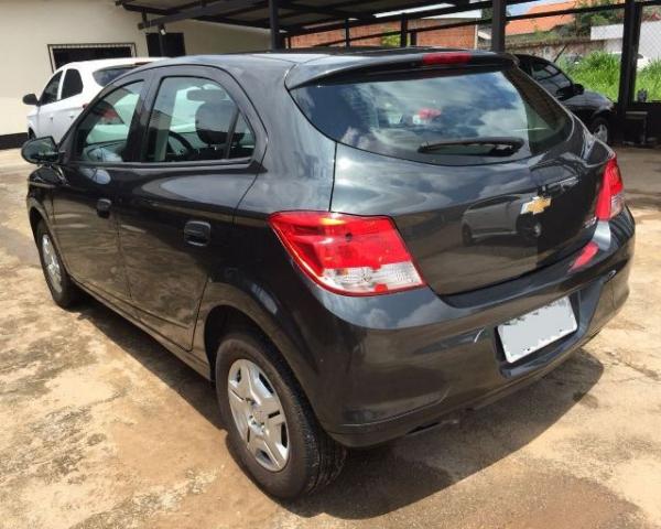 Onix LS 1.0 Completo com 16mil KM Semi Novo, 2016 - Carros 