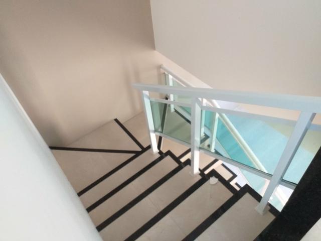 Linda casa em condomínio com ótima localização - Foto 16