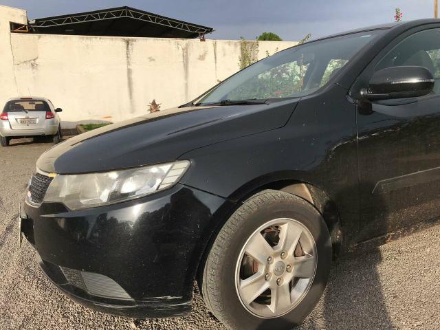 KIA CERATO 2011/12 -.Preto - Foto 2