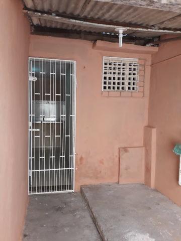 Alugo casa no Álvaro Weyne com 03 quartos - Foto 10