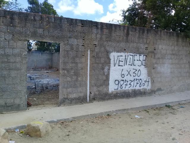 Terreno 6x30 no Siqueira