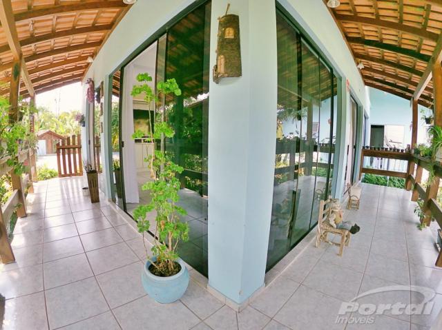 O sítio possui quadra de futebol, piscina, salão de festas com capacidade para 150 pessoas - Foto 8