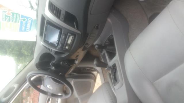Hilux 2011 nova só andou em asfalto, IPVA e doc todo pago 2020 - Foto 5
