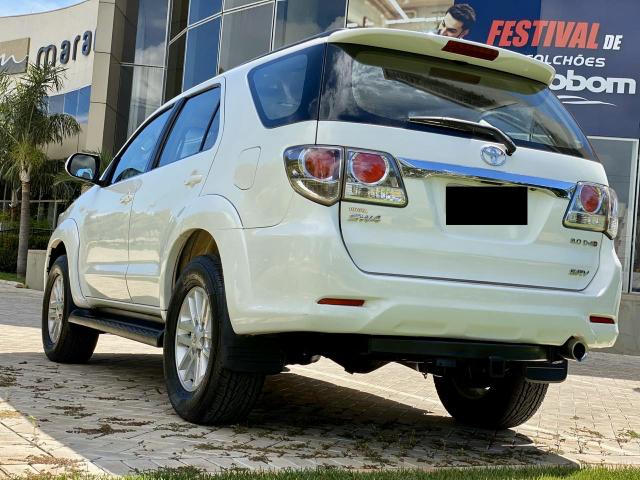 Toyota Hilux Sw4 - Srv 3.0 4x4 - 7 lugares - 2013/2014- muito conservada - Foto 4