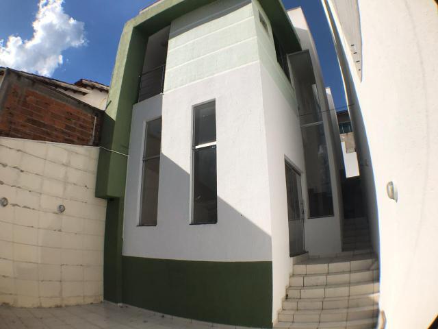 Sobrado de alto padrão setor Gentil Meireles 3 suítes
