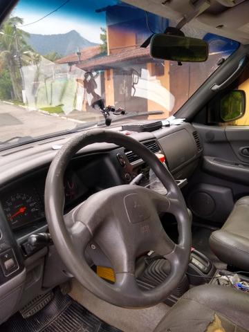 Vendo L200 2.5 sport automática - Foto 7