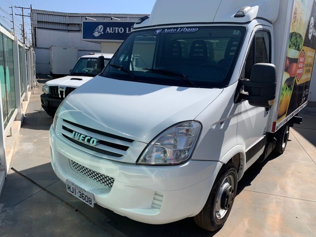 CAMINHÃO SUPER CONSERVADO