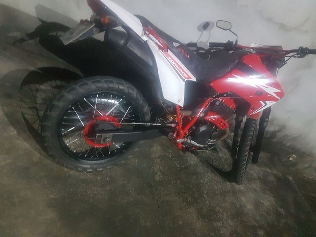 MOTO TORNADO 250