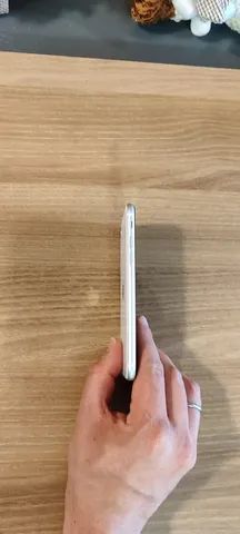 Vendo IPhone SE 64GB  R$1500 MODELO 2021 - Foto 4