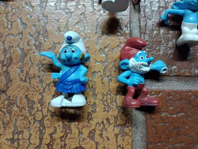 Bonecos os smurfs  +16 anúncios na OLX Brasil