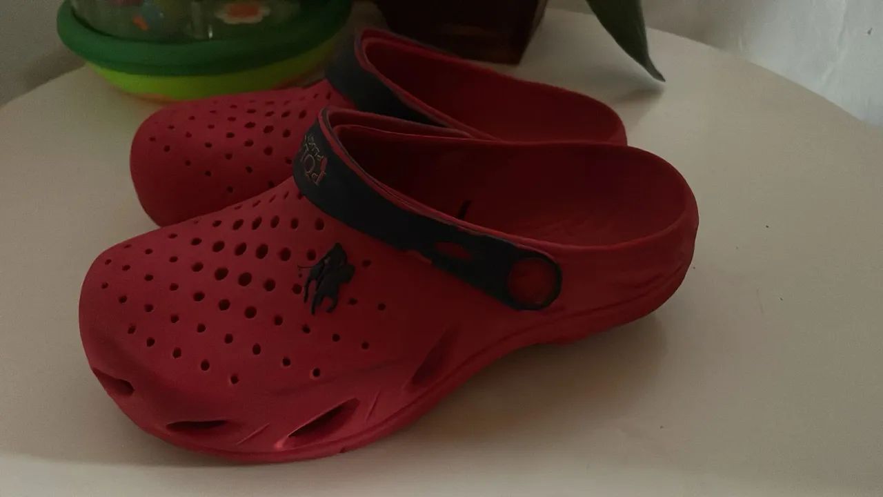CROCS Polo Vermelhos 32 - Foto 5