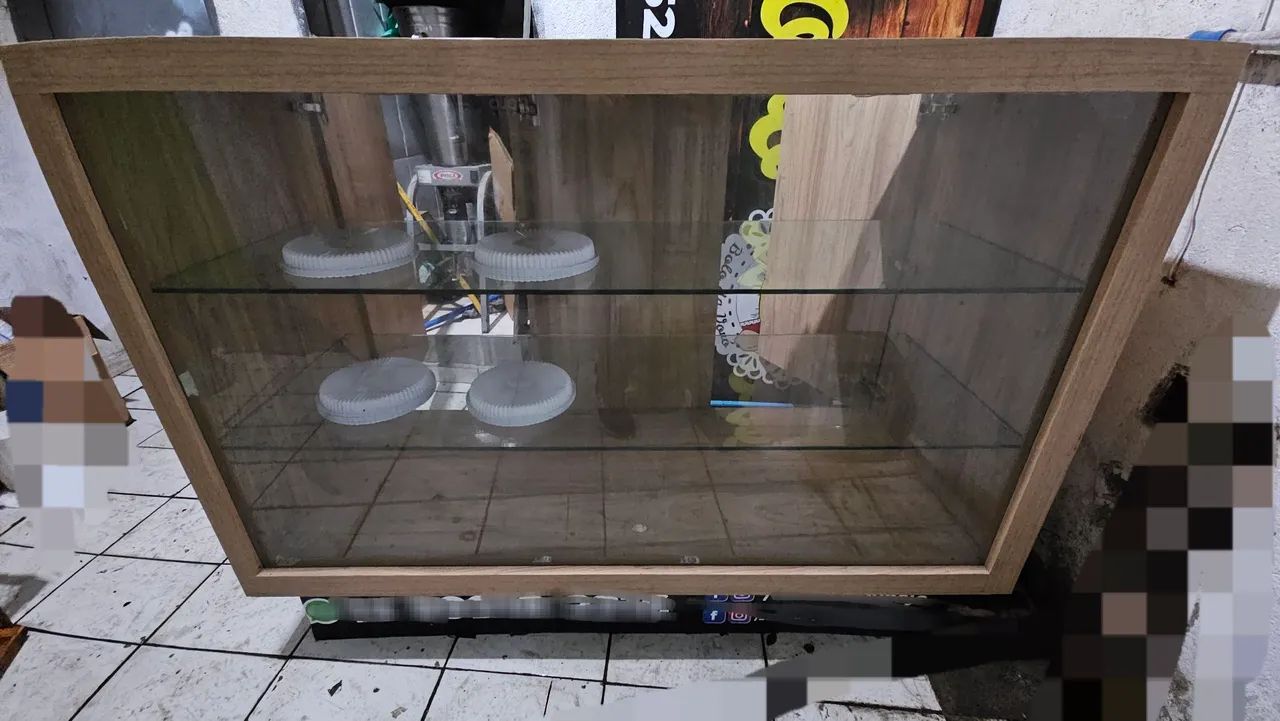 Balcão de madeira para comércio prateleira de vidro  - Foto 5