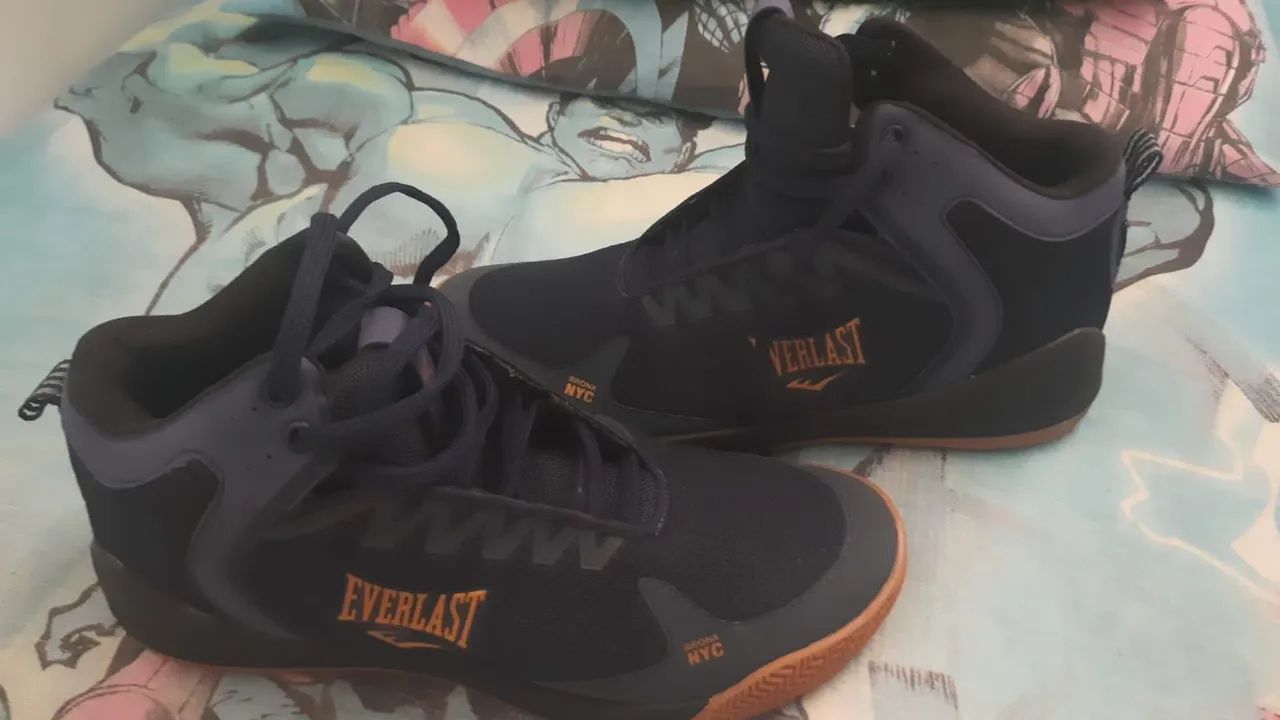 TÊNIS NOVO nunca usado