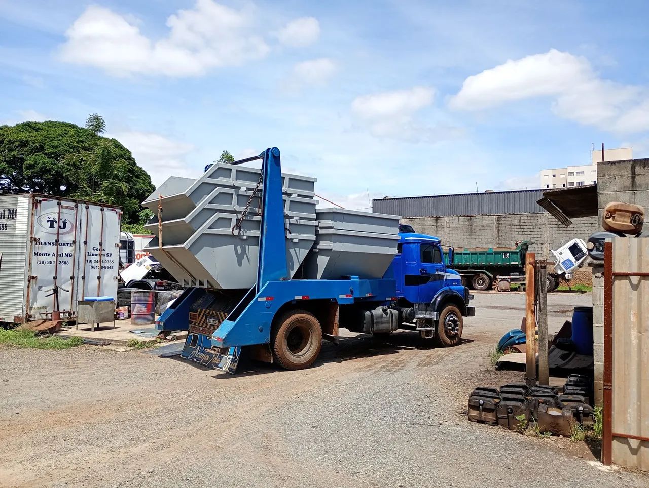 Caçamba de Poli  - Foto 6