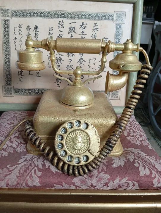 Telefone antigo.